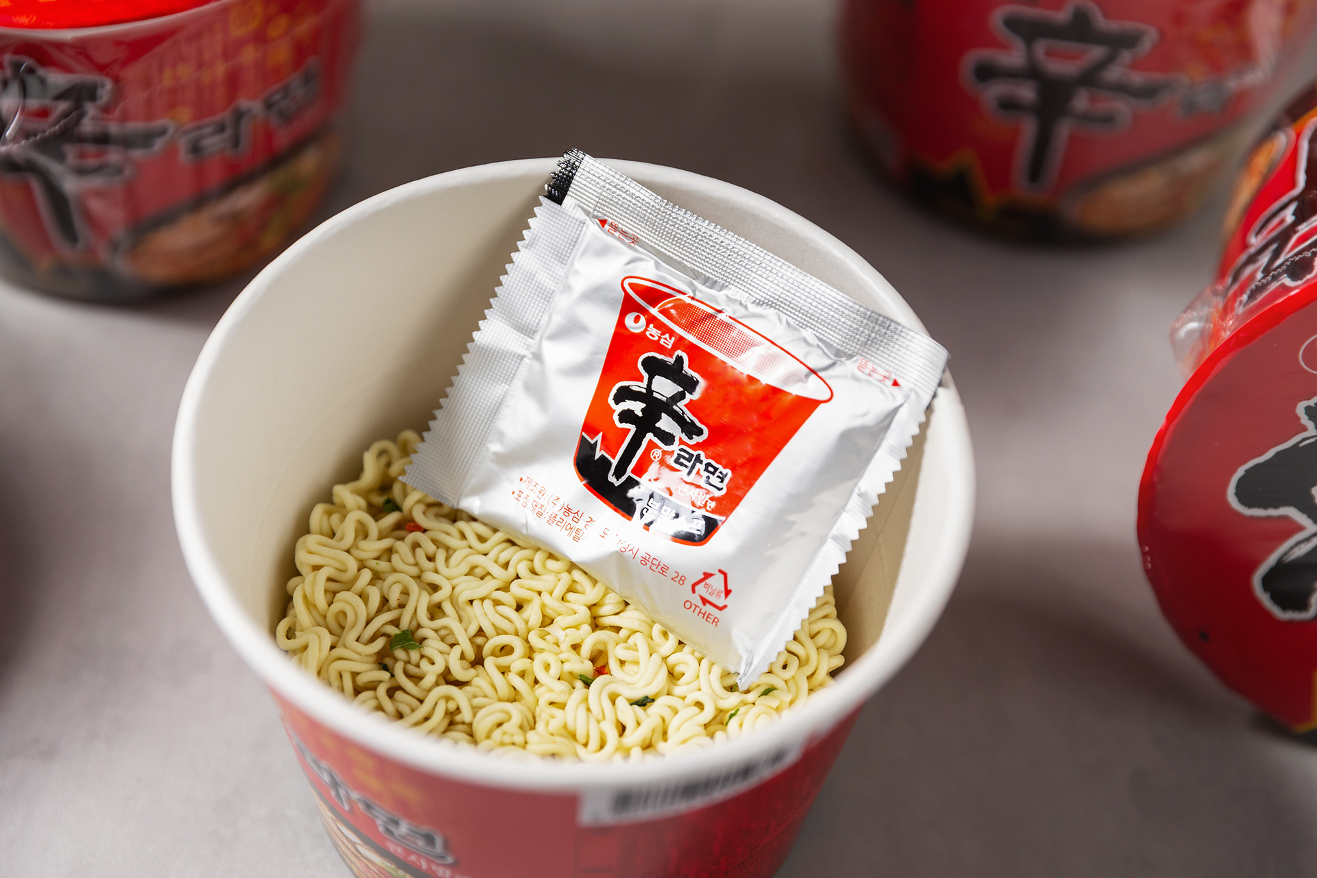 ktown4u.com : [NONGSHIM] Shin Ramen Cup Noodle 114g*1EA